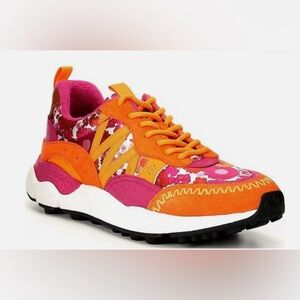 Chelsea & Violet Lola Pink Multi Floral Print Sneakers Size 9
Orange Pink suede